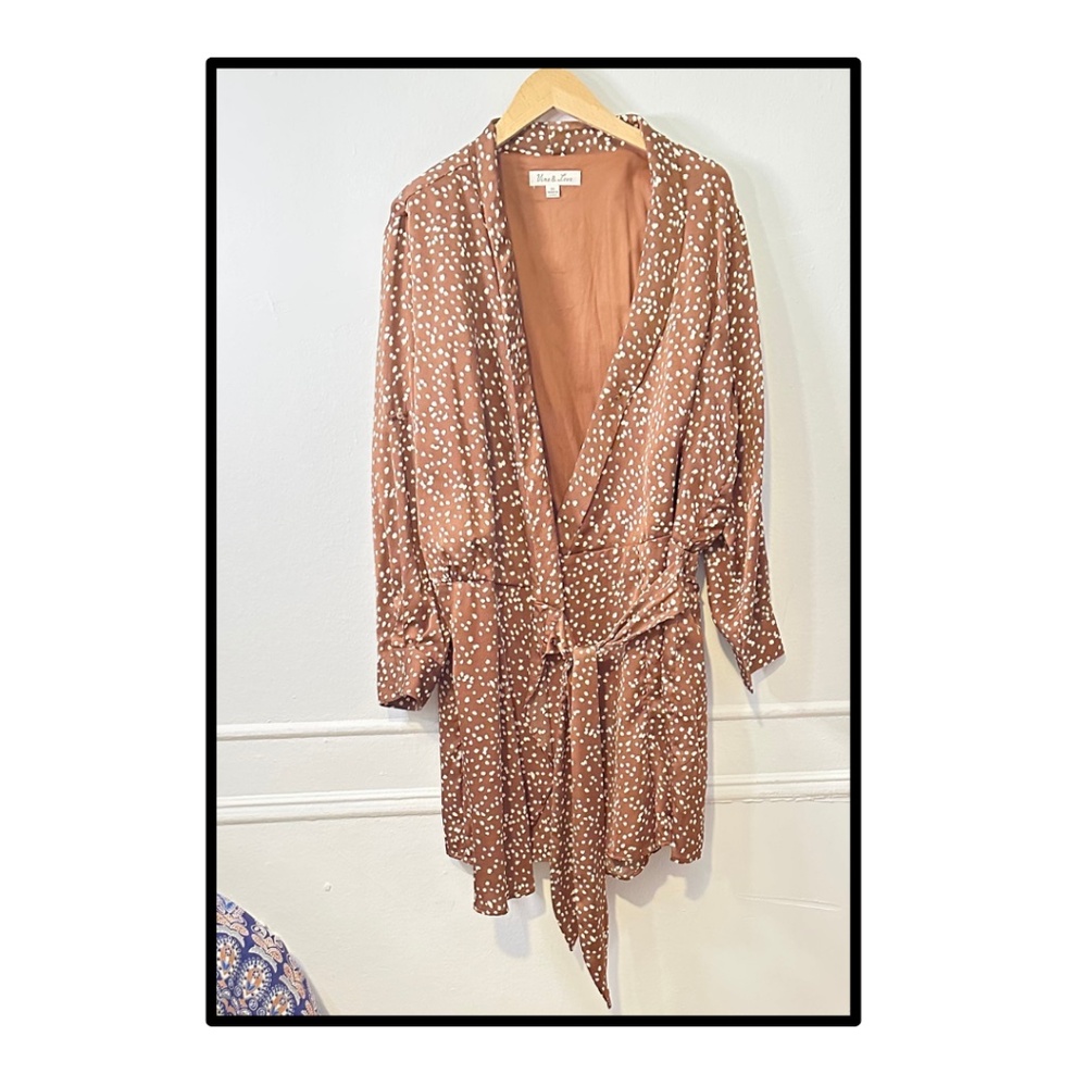 Vine & Love Brown & White Long Sleeved Romper in Size 2X